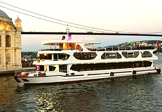 Bosphorus Cruise Tour With Dinner And Turkish Shows