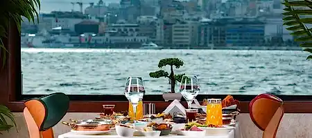 Bosphorus Cruise with Late Lunch