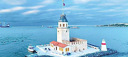 Maiden´s Tower Entrance with Audio Guide