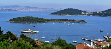 Princes Islands Boat Trip from Eminonu Port (Roundtrip)
